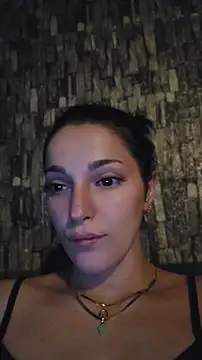 Snapshot of Leila_kisses chatting on 08/01/26, 06:56 Leila kisses online show from 08/01/26, 06:56