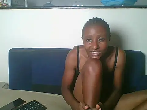 Snapshot of Petitesecret chatting on 08/03/26, 10:24 Petitesecret online show from 08/03/26, 10:24