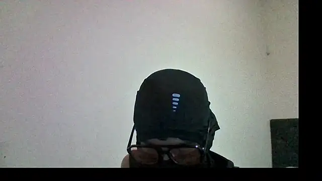 Snapshot of Camil0on chatting on 08/08/26, 04:25 Camil0on online show from 08/08/26, 04:25