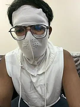 Snapshot of venky___ chatting on 08/04/26, 07:33 venky online show from 08/04/26, 07:33