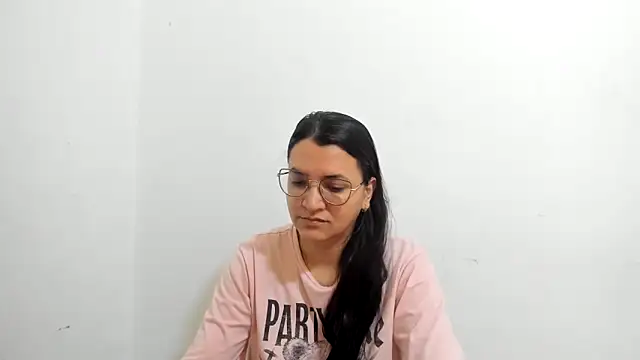 MARILYN GARCIA online show from 09/19/25, 01:01