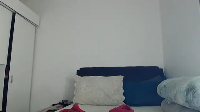 Snapshot of leanna23 chatting on 07/12/26, 11:51 leanna23 online show from 07/12/26, 11:51