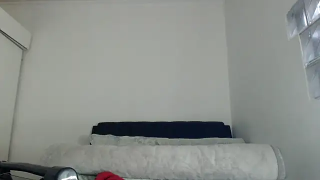 Snapshot of leanna23 chatting on 07/14/26, 05:01 leanna23 online show from 07/14/26, 05:01