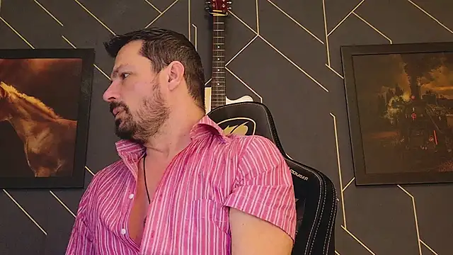 Snapshot of ChrisKox chatting on 02/19/25, 03:39 ChrisKox online show from 02/19/25, 03:39