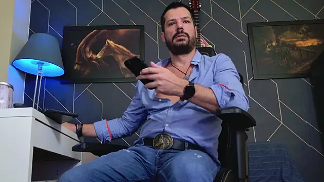 Snapshot of ChrisKox chatting on 10/27/25, 05:00 ChrisKox online show from 10/27/25, 05:00