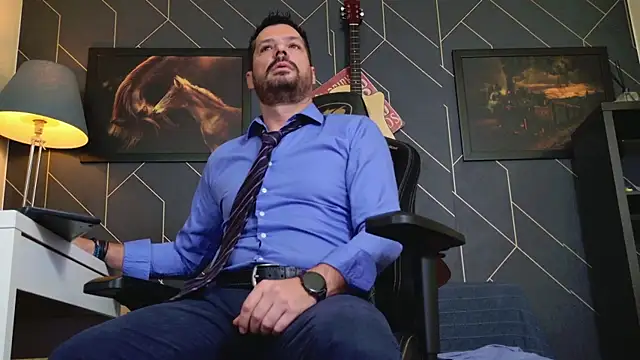 Snapshot of ChrisKox chatting on 10/28/25, 05:33 ChrisKox online show from 10/28/25, 05:33