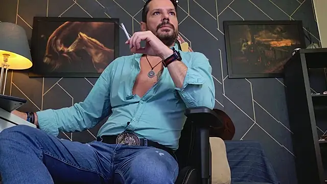 Snapshot of ChrisKox chatting on 11/02/25, 05:10 ChrisKox online show from 11/02/25, 05:10