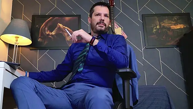 Snapshot of ChrisKox chatting on 11/07/25, 01:27 ChrisKox online show from 11/07/25, 01:27