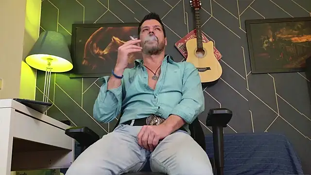 Snapshot of ChrisKox chatting on 01/11/26, 01:16 ChrisKox online show from 01/11/26, 01:16