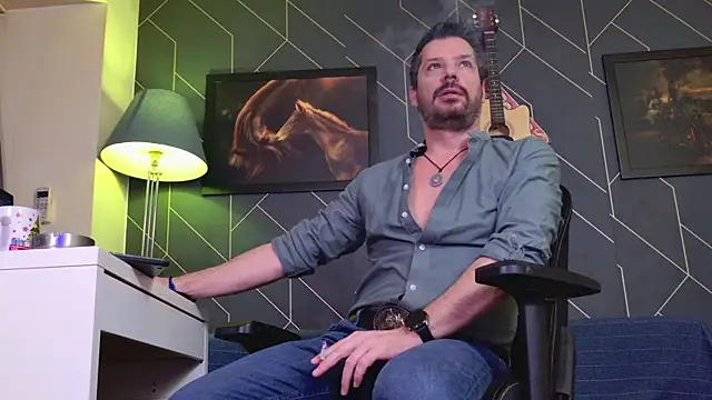 Snapshot of ChrisKox chatting on 01/18/26, 03:27 ChrisKox online show from 01/18/26, 03:27