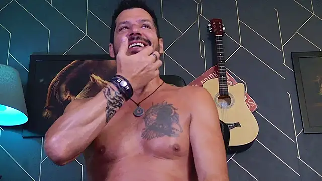 Snapshot of ChrisKox chatting on 02/15/26, 02:08 ChrisKox online show from 02/15/26, 02:08