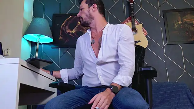 Snapshot of ChrisKox chatting on 02/22/26, 01:51 ChrisKox online show from 02/22/26, 01:51