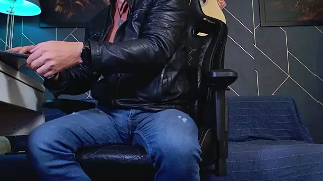 Snapshot of ChrisKox chatting on 03/03/26, 04:51 ChrisKox online show from 03/03/26, 04:51