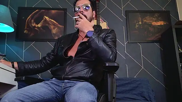 Snapshot of ChrisKox chatting on 03/05/26, 05:58 ChrisKox online show from 03/05/26, 05:58