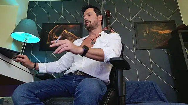 Snapshot of ChrisKox chatting on 03/12/26, 06:03 ChrisKox online show from 03/12/26, 06:03