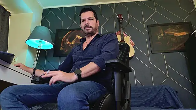 Snapshot of ChrisKox chatting on 03/16/26, 06:06 ChrisKox online show from 03/16/26, 06:06