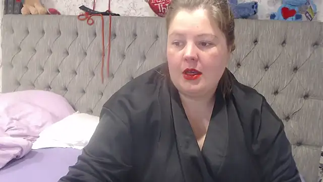 Snapshot of BootyLola chatting on 04/25/26, 11:24 BootyLola online show from 04/25/26, 11:24