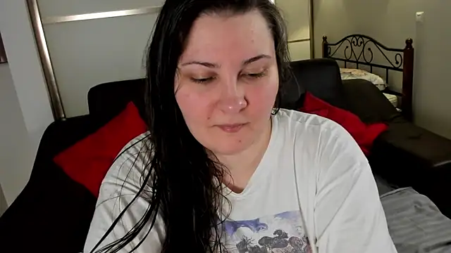 Snapshot of MarySwon chatting on 02/25/25, 06:31 MarySwon online show from 02/25/25, 06:31