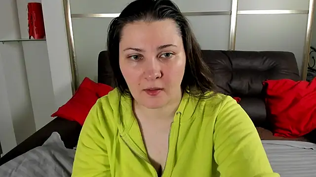 Snapshot of MarySwon chatting on 09/20/25, 12:06 MarySwon online show from 09/20/25, 12:06