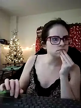 Snapshot of JessaBella chatting on 12/16/24, 06:05 JessaBella online show from 12/16/24, 06:05