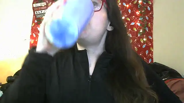 Snapshot of JessaBella chatting on 12/20/24, 04:25 JessaBella online show from 12/20/24, 04:25