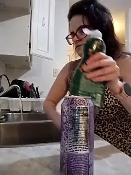 Snapshot of JessaBella chatting on 11/17/25, 05:19 JessaBella online show from 11/17/25, 05:19