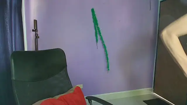 Nattyslave4U online show from 10/10/25, 09:36