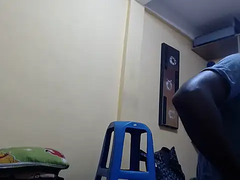 Snapshot of kurtbigcock chatting on 05/21/26, 06:37 kurtbigcock online show from 05/21/26, 06:37