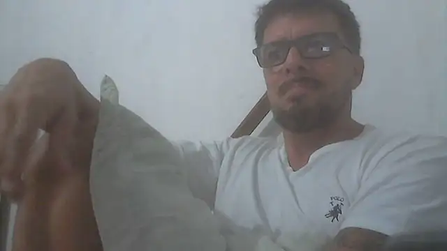 Snapshot of el_principe_hot chatting on 03/21/26, 05:12 el principe hot online show from 03/21/26, 05:12