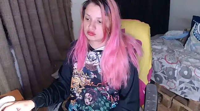 Snapshot of kattydirtylol chatting on 12/13/24, 02:32 kattydirtylol online show from 12/13/24, 02:32