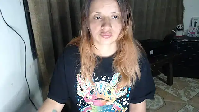 Snapshot of kattydirtylol chatting on 10/07/25, 12:41 kattydirtylol online show from 10/07/25, 12:41
