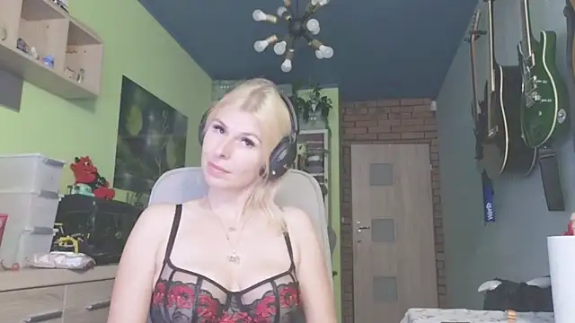 karmija online show from 10/09/25, 08:40