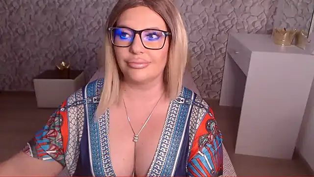 Snapshot of KarlaDivineTS chatting on 12/09/24, 02:49 KarlaDivineTS online show from 12/09/24, 02:49