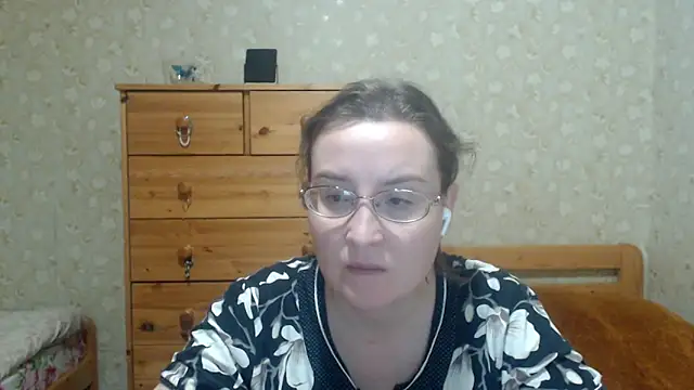 Smart Rose online show from 11/17/25, 01:22