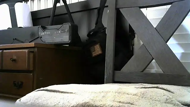 Snapshot of 1chatter3 chatting on 11/08/25, 02:06 1chatter3 online show from 11/08/25, 02:06