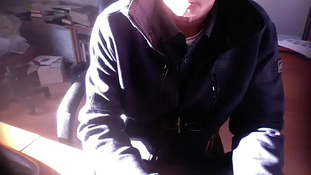 Snapshot of outlaw200 chatting on 01/06/25, 11:51 outlaw200 online show from 01/06/25, 11:51