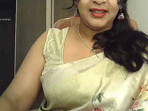 Snapshot of Spandana_Sweety chatting on 10/16/25, 05:41 Spandana Sweety online show from 10/16/25, 05:41