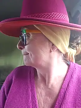 MucMilf59 online show from 11/25/25, 10:37