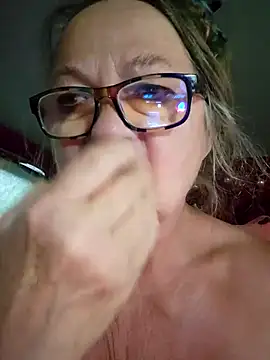 Snapshot of MucMilf59 chatting on 05/15/26, 06:20 MucMilf59 online show from 05/15/26, 06:20
