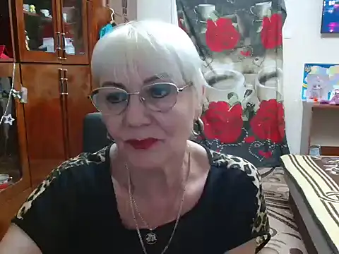 Snapshot of JenaCheim chatting on 12/19/24, 07:51 JenaCheim online show from 12/19/24, 07:51