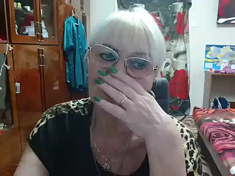 Snapshot of JenaCheim chatting on 12/28/24, 07:54 JenaCheim online show from 12/28/24, 07:54