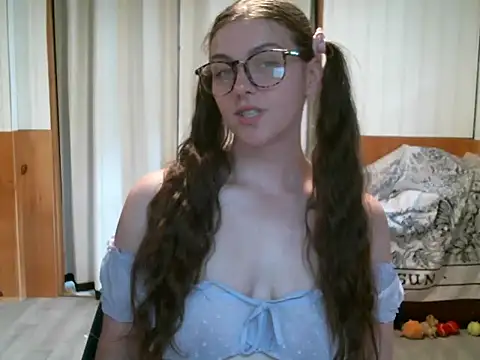 katie kitten38 online show from 06/18/26, 04:55