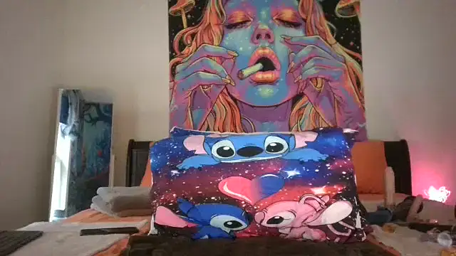 Snapshot of EnticingAaliyah chatting on 10/28/25, 04:20 EnticingAaliyah online show from 10/28/25, 04:20