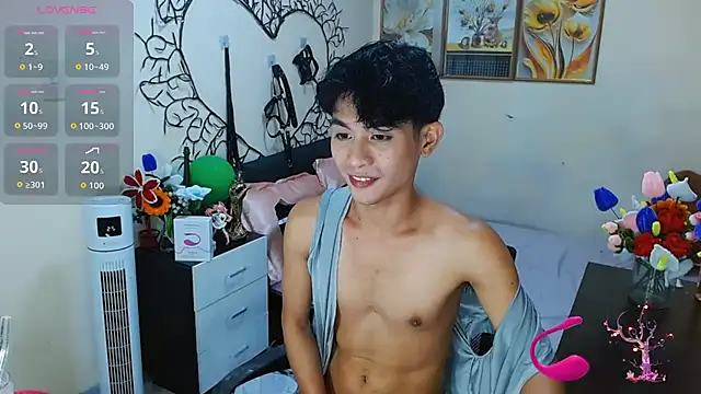 WildestTwink online show from 11/04/25, 05:45