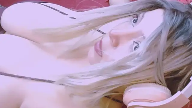 Honey Lucy1 online show from 05/25/26, 01:55