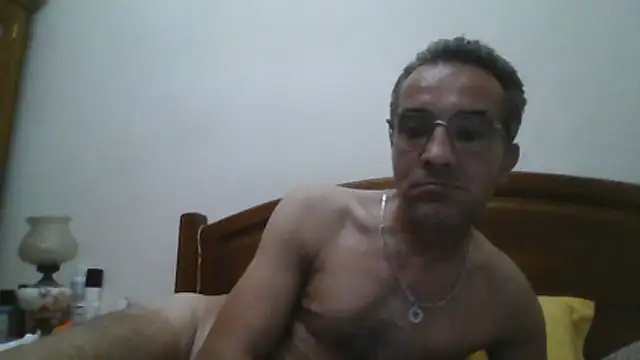 Snapshot of CarlosRocha73 chatting on 06/17/26, 11:16 CarlosRocha73 online show from 06/17/26, 11:16