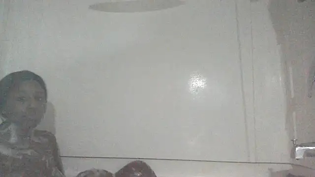 Xochillovemoney2 online show from 06/15/26, 01:02