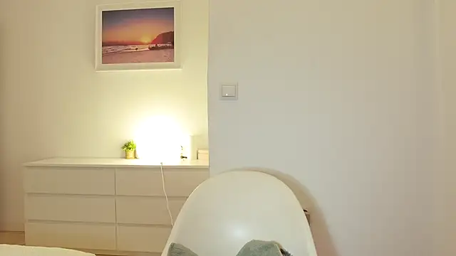 Snapshot of StracciaStella- chatting on 01/07/26, 05:04 StracciaStella- online show from 01/07/26, 05:04