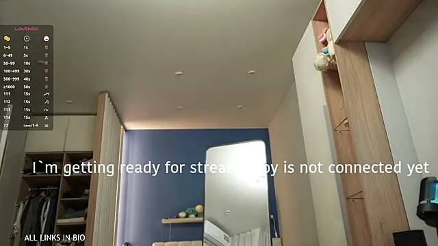 LAUREL HAZEL online show from 02/02/25, 06:53