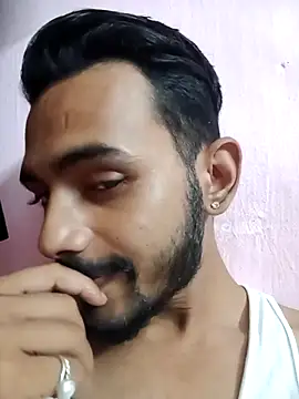 Snapshot of raavan69 chatting on 09/08/25, 03:44 raavan69 online show from 09/08/25, 03:44